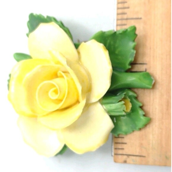 Vintage Adderley Floral Yellow Rose Bone China Ceramic Porcelain Brooch England - Picture 7 of 8